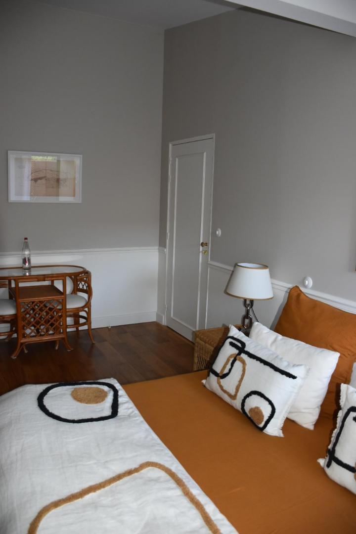 Les De Marie Bed & Breakfast *
